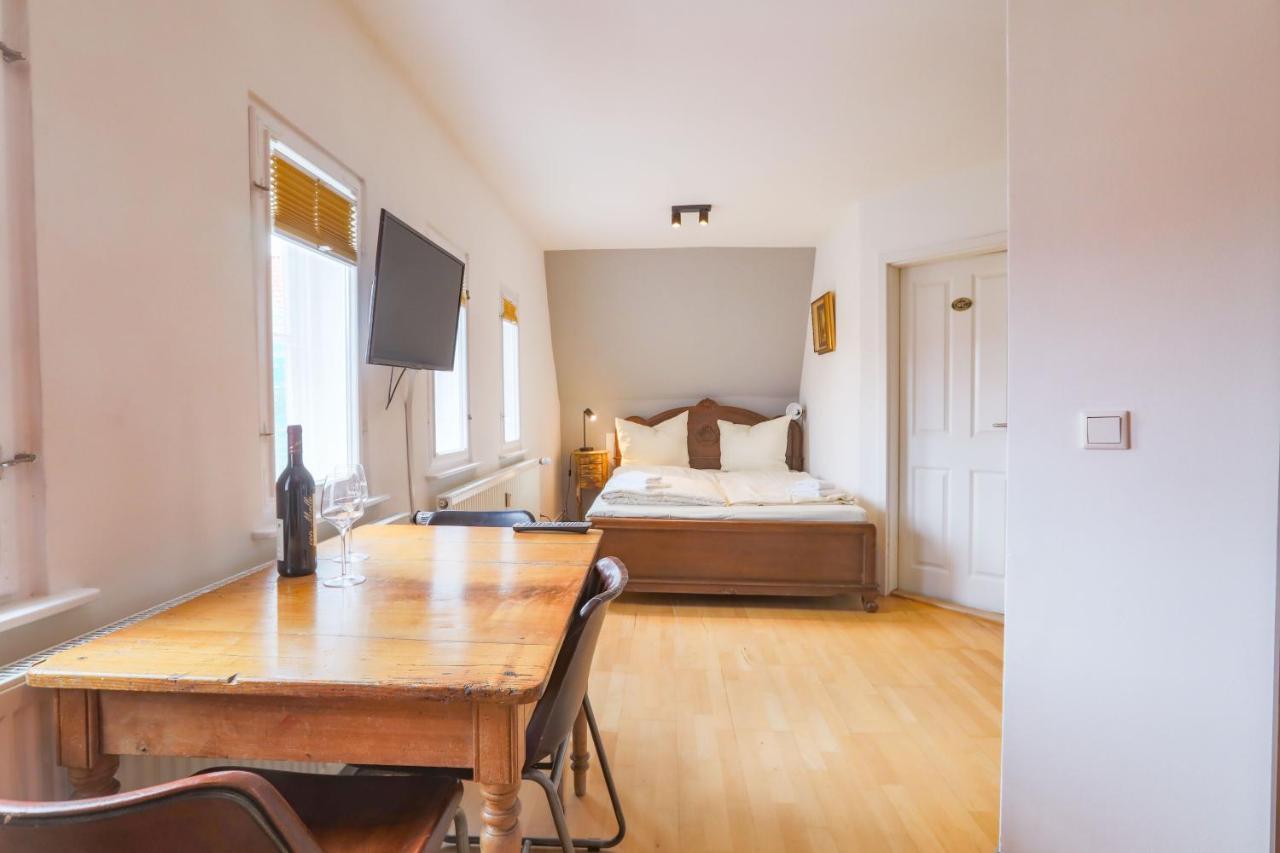 Apartments Im Einhornhaus لوبيك المظهر الخارجي الصورة